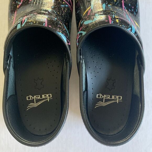 DANSKO Women’s Black Patent Leather with Multi Color Splatter Clogs Sz 37 NWOT - Picture 4 of 8